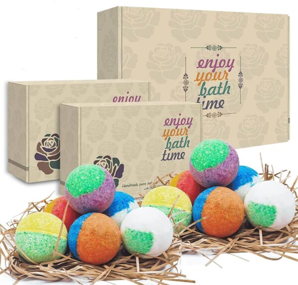 12 Organic & Natural Bath Bombs